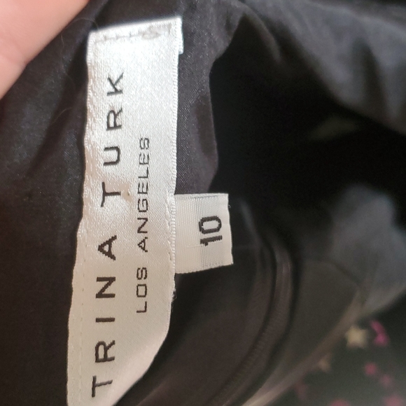 Trina Turk Kitty Hawk Silk Star Dress. - Picture 6 of 10